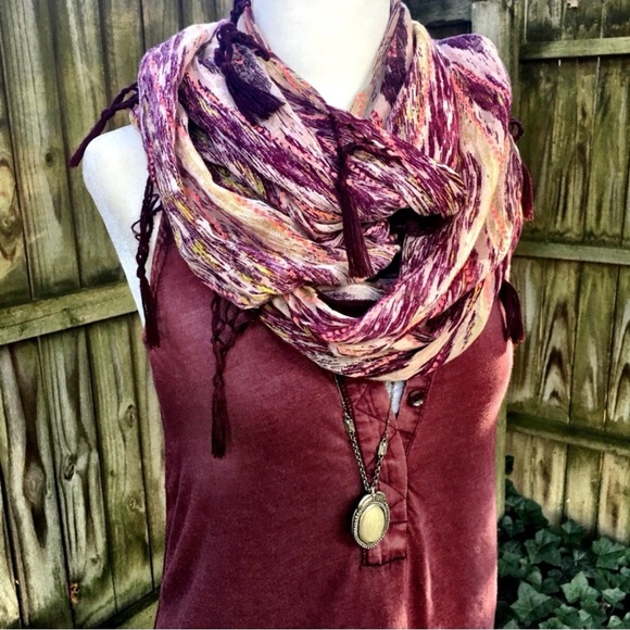 American Eagle Outfitters Accessories - ✝️ AEO | Bold Infinity Scarf